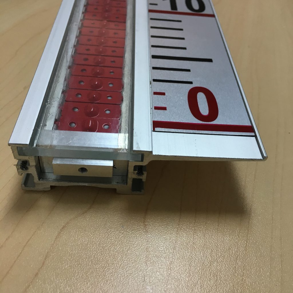 磁翻板液位计在氢氟酸液位测量中的材料选择
